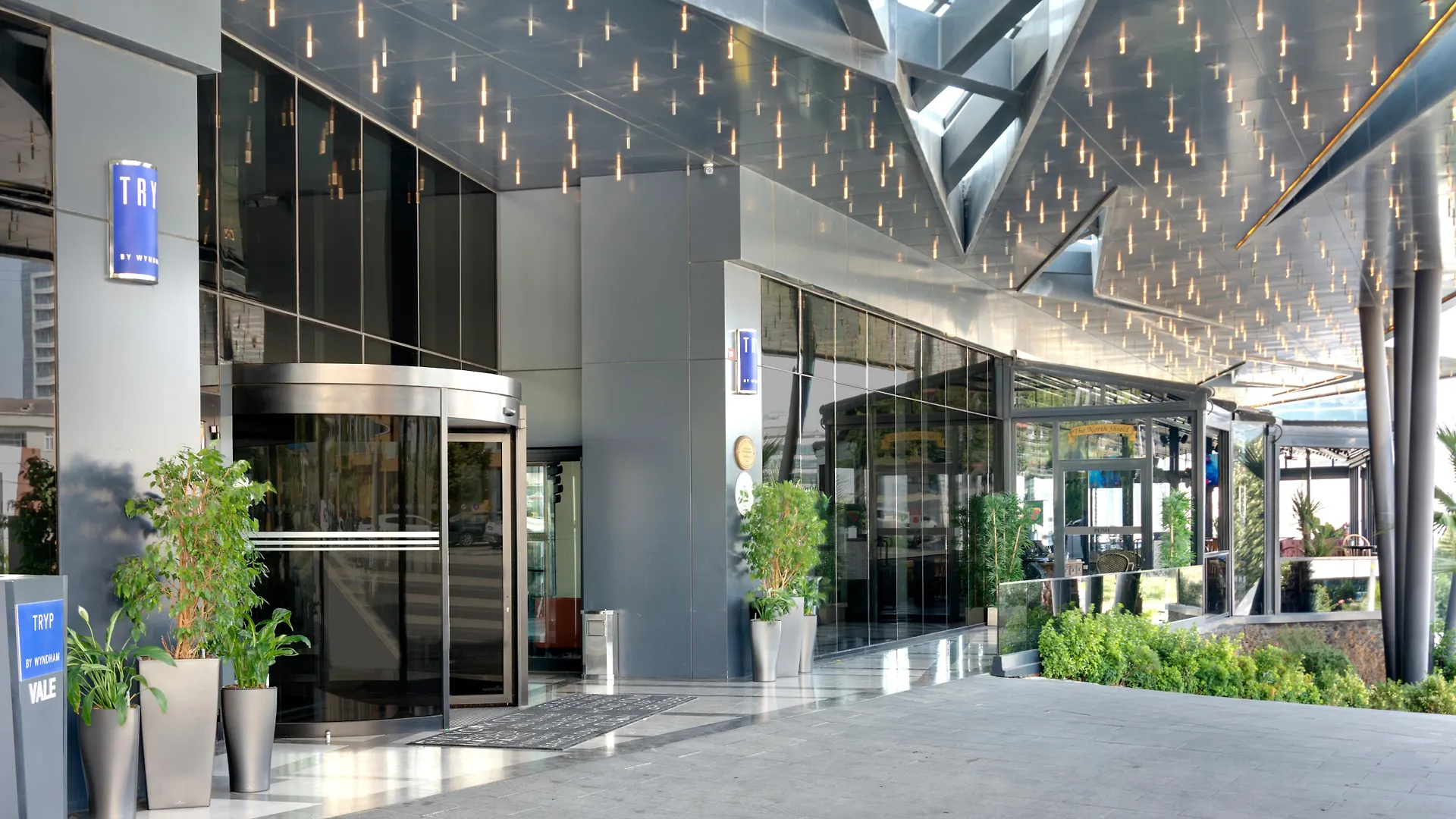 Tryp By Wyndham Istanbul Basin Ekspres Hotel 5*,